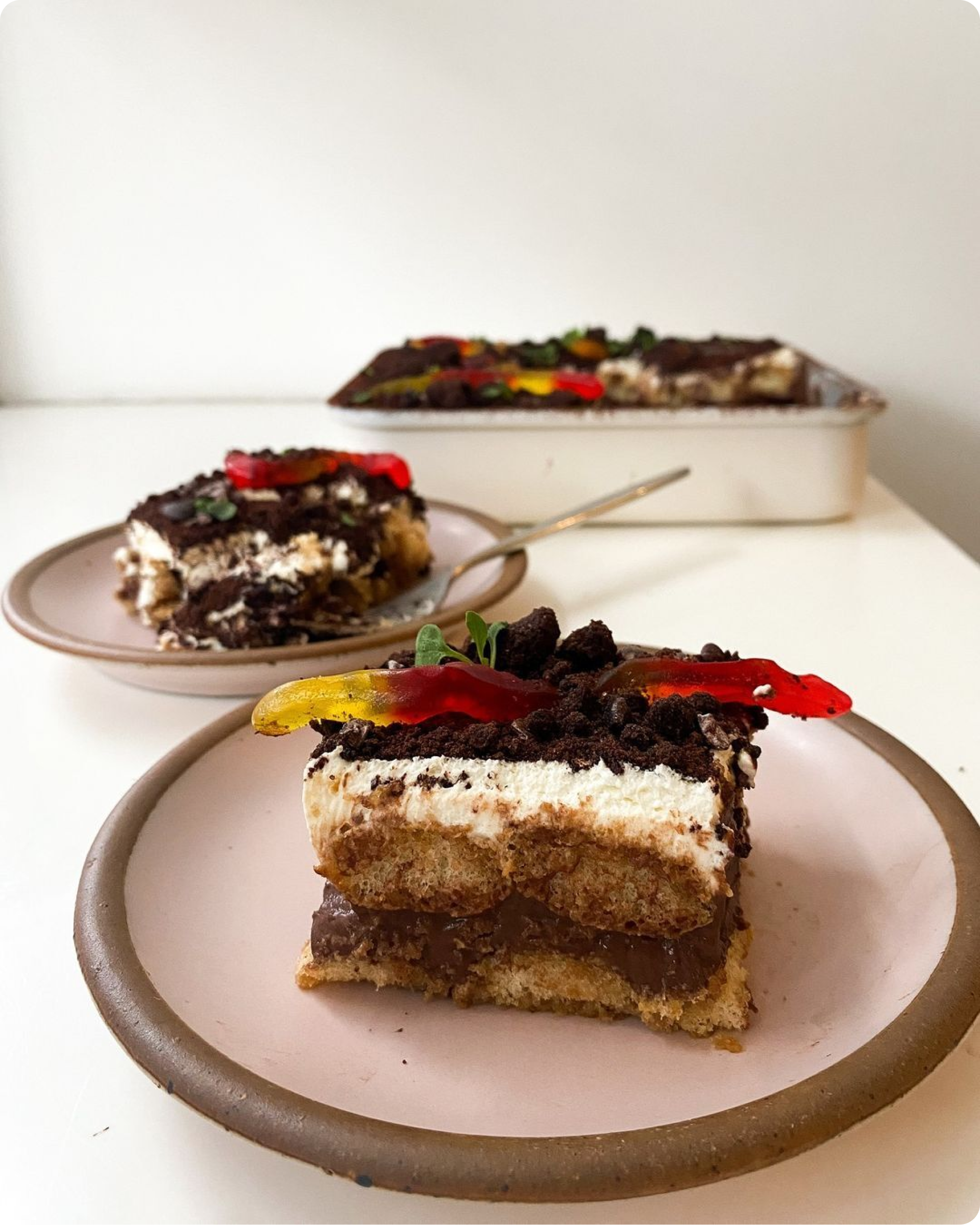 Make a Dirt 'N' Worms Tiramisu - Cake Zine