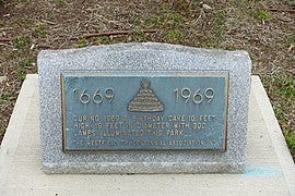 File:Birthday Cake 10 feet high memorial - Park Square, Westfield, MA - DSC02302.JPG File:Birthday Cake 10 feet high memorial - Park Square, Westfield, MA - DSC02302.JPG