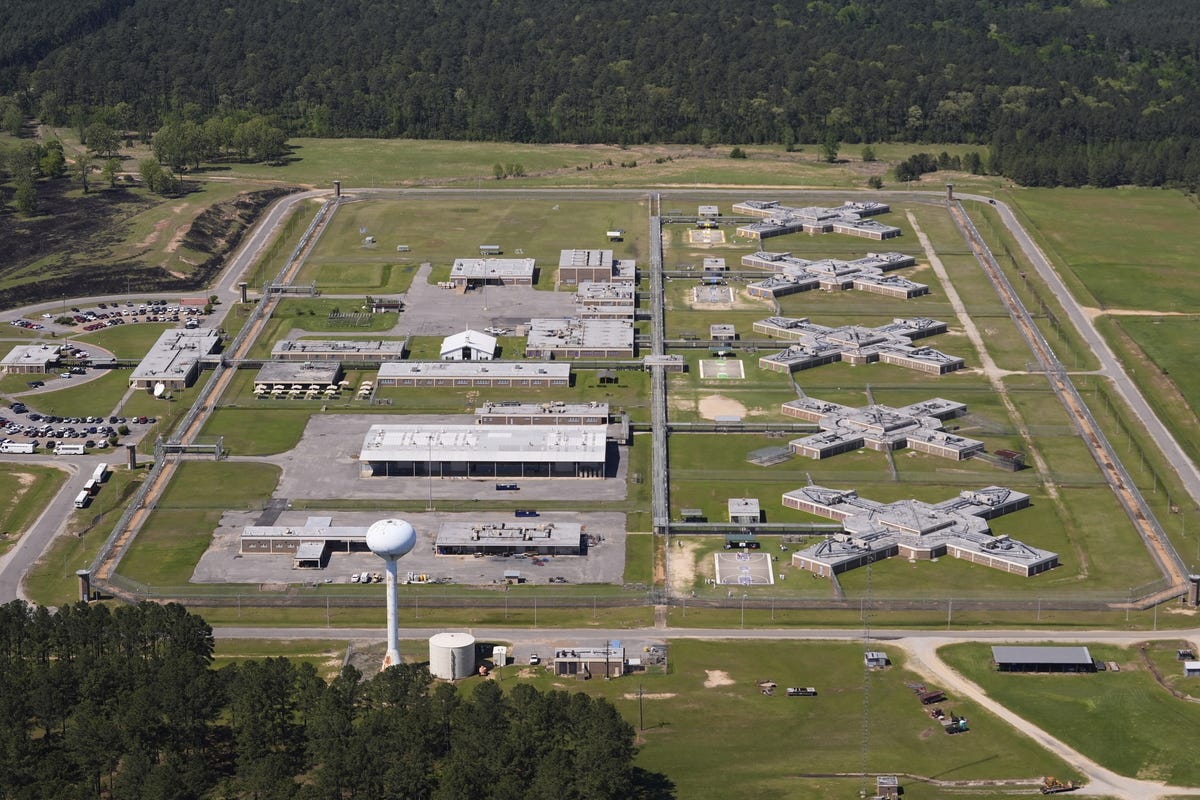 Western Louisiana Episcopalians support immigrants detained in state's ICE  facilities – Episcopal News Service