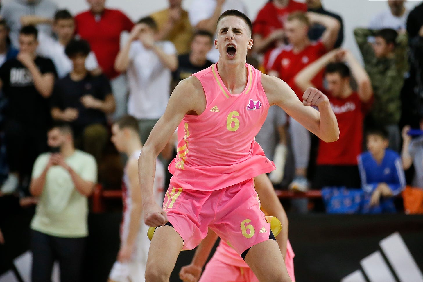 Basketball club Mega Superbet » BOGOLJUB MARKOVIĆ SIGNED FIRST PROFESSIONAL  CONTRACT WITH MEGA!