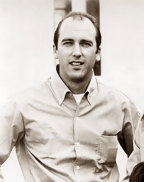 Puede ser una imagen en blanco y negro de 1 persona