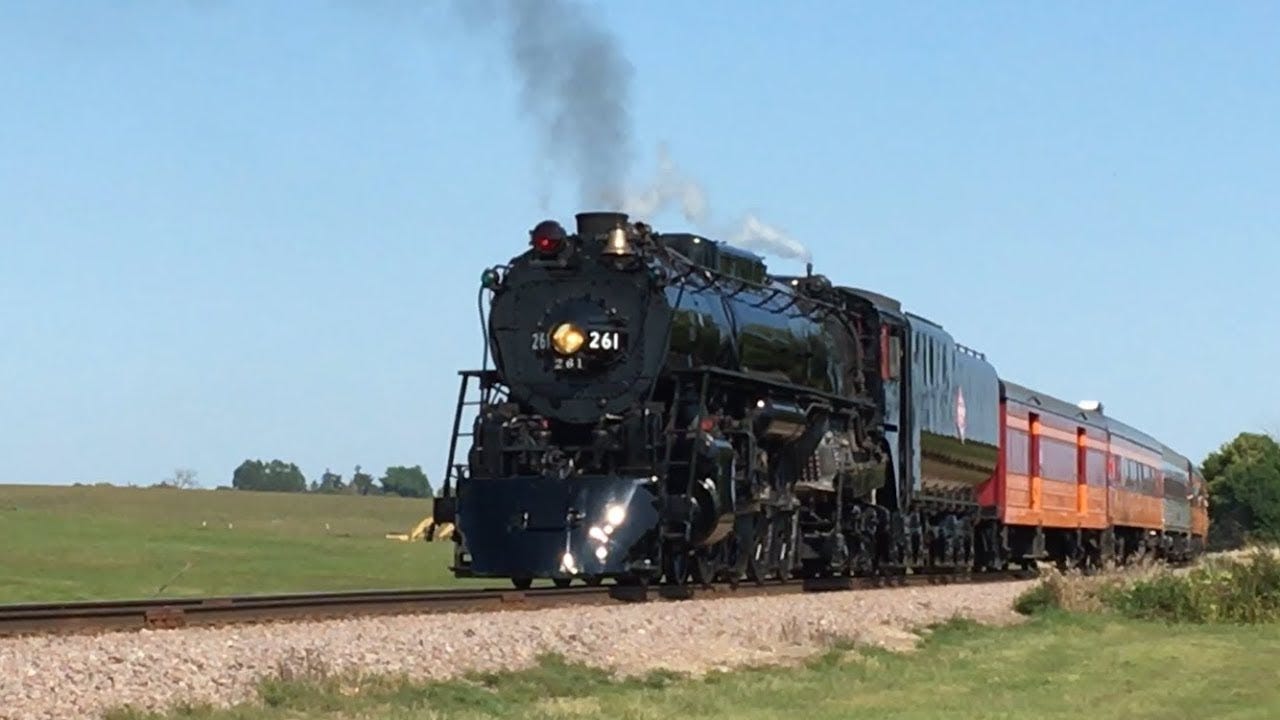 Milwaukee Road 261: The Gourmet Express - YouTube