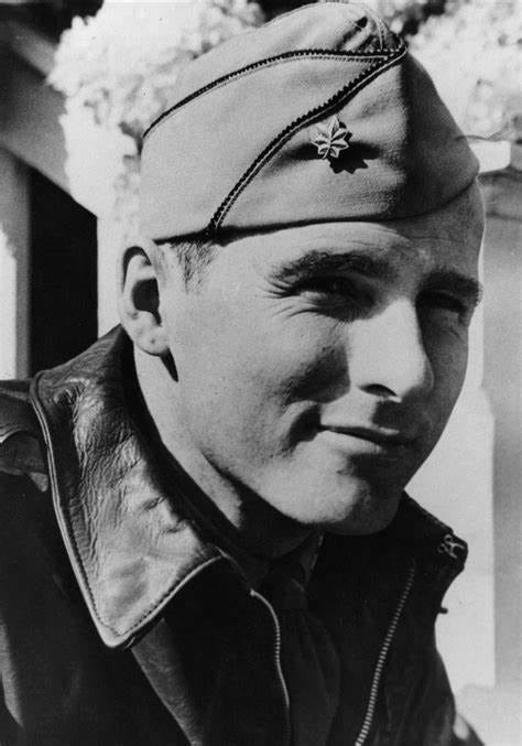 [Photo] Ed Dyess, 1943 | World War II Database