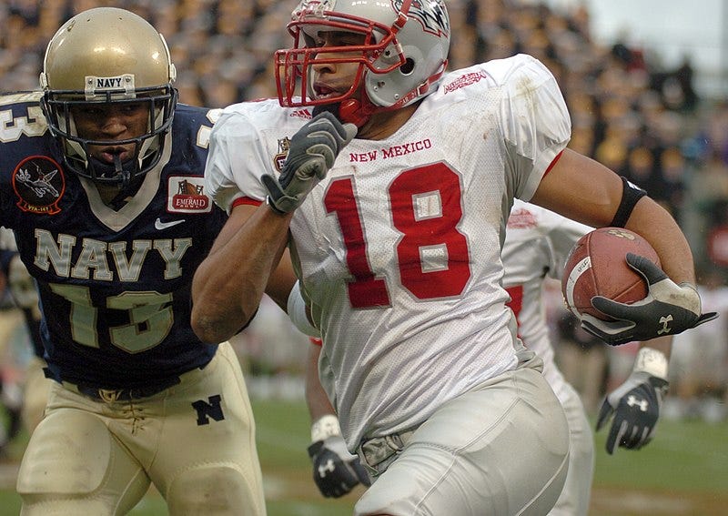 File:2004 Emerald Bowl Navy-New Mexico run.jpg