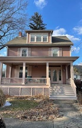 208 Cramblet St, Bethany, WV 26032 | realtor.com®