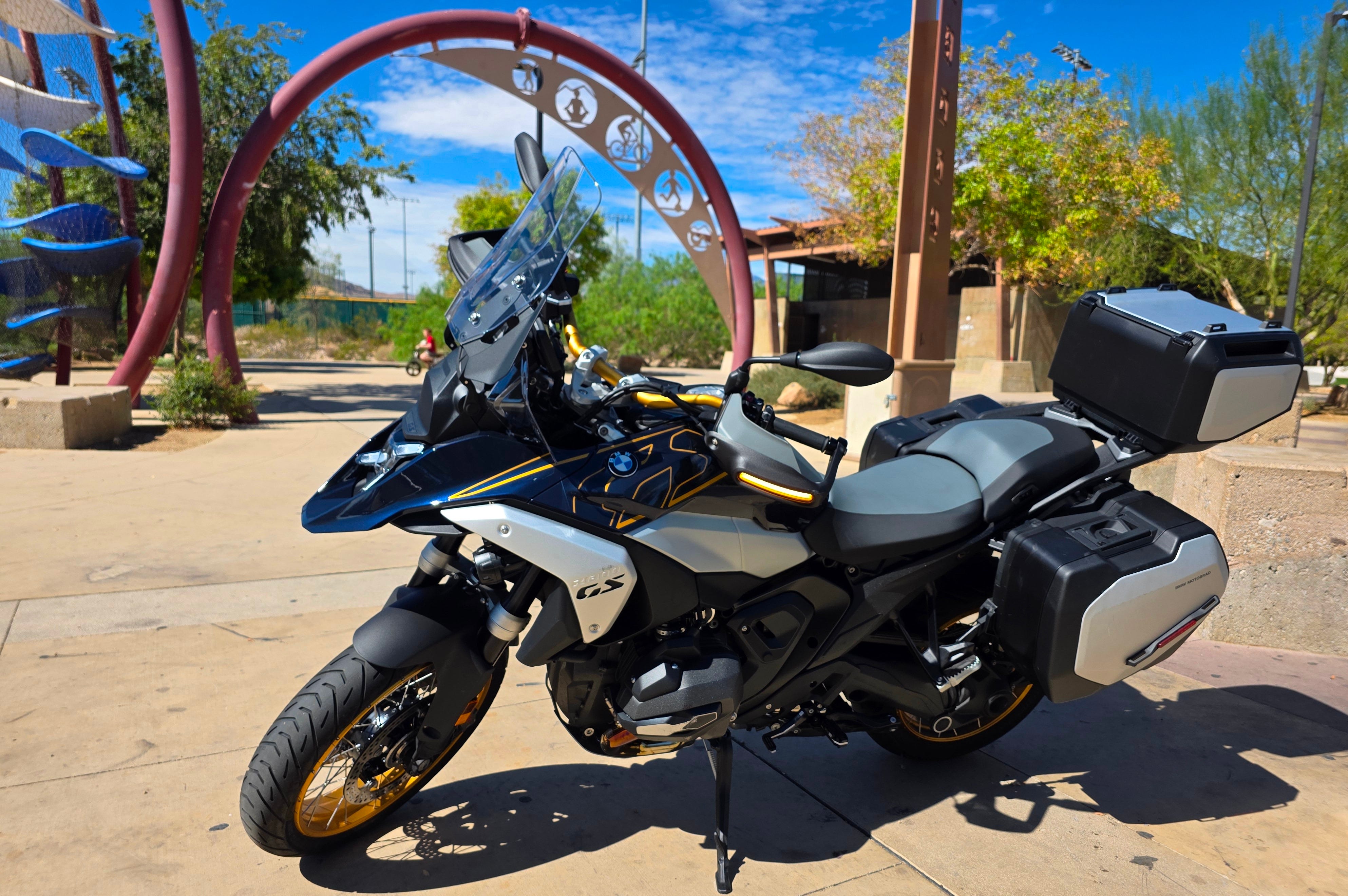 Review: 2026 BMW R1300GS Option 719 Biscaya