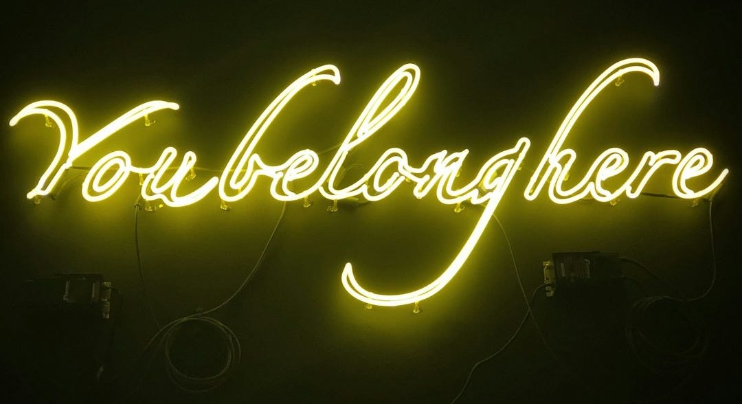 yellow Voubelonghere LED lights