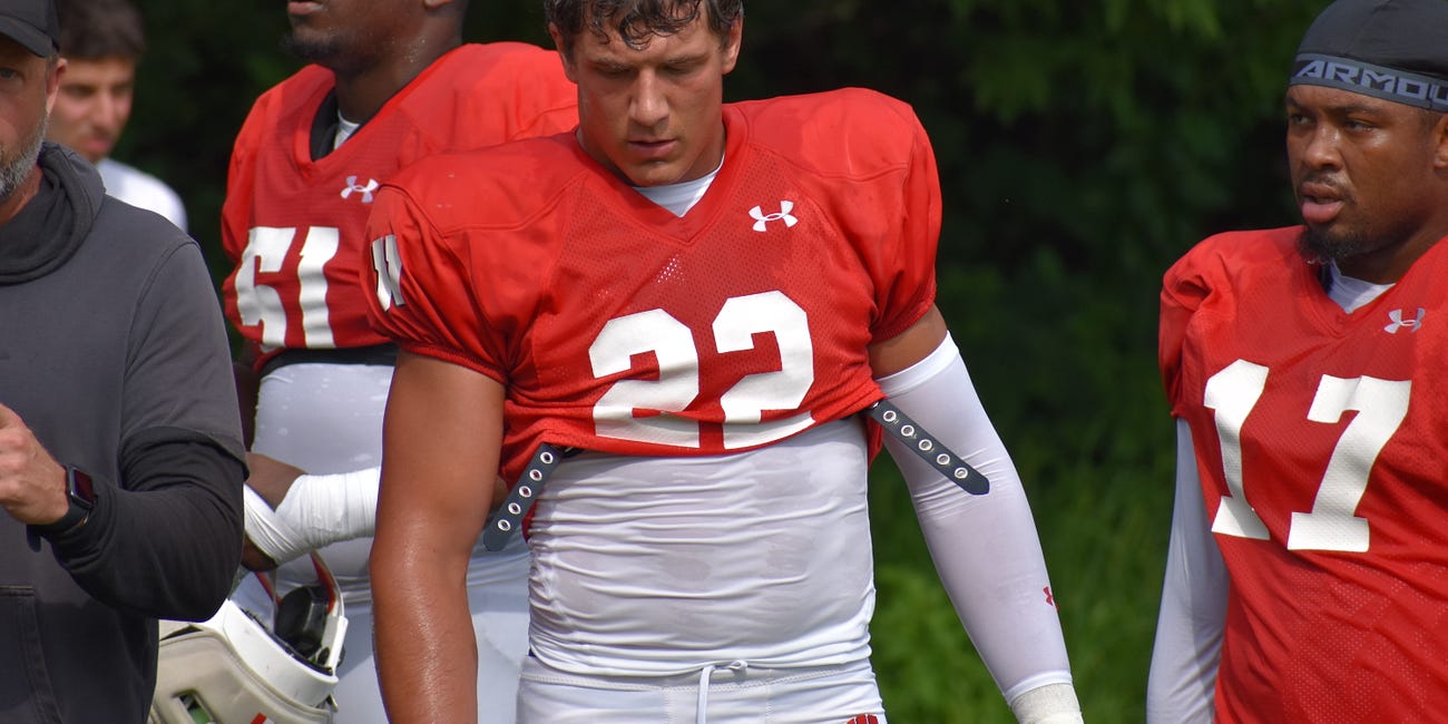 Report: Wisconsin EDGE Mason Reiger Named a "Riser" at Shrine Bowl Practices