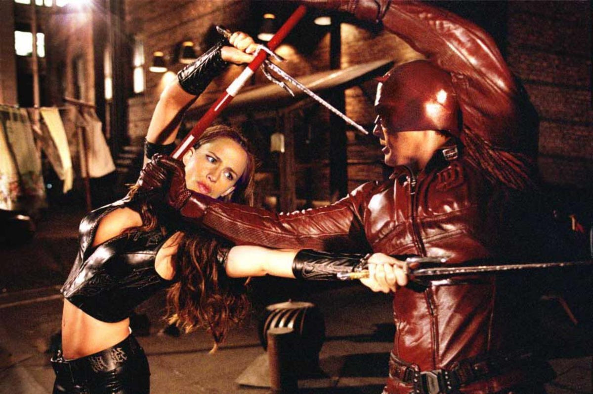 Real life couple Jennifer Gardner and Ben Affleck doing a bad job selling on-screen chemistry. Real life couple Jennifer Gardner and Ben Affleck doing a bad job selling on-screen chemistry.