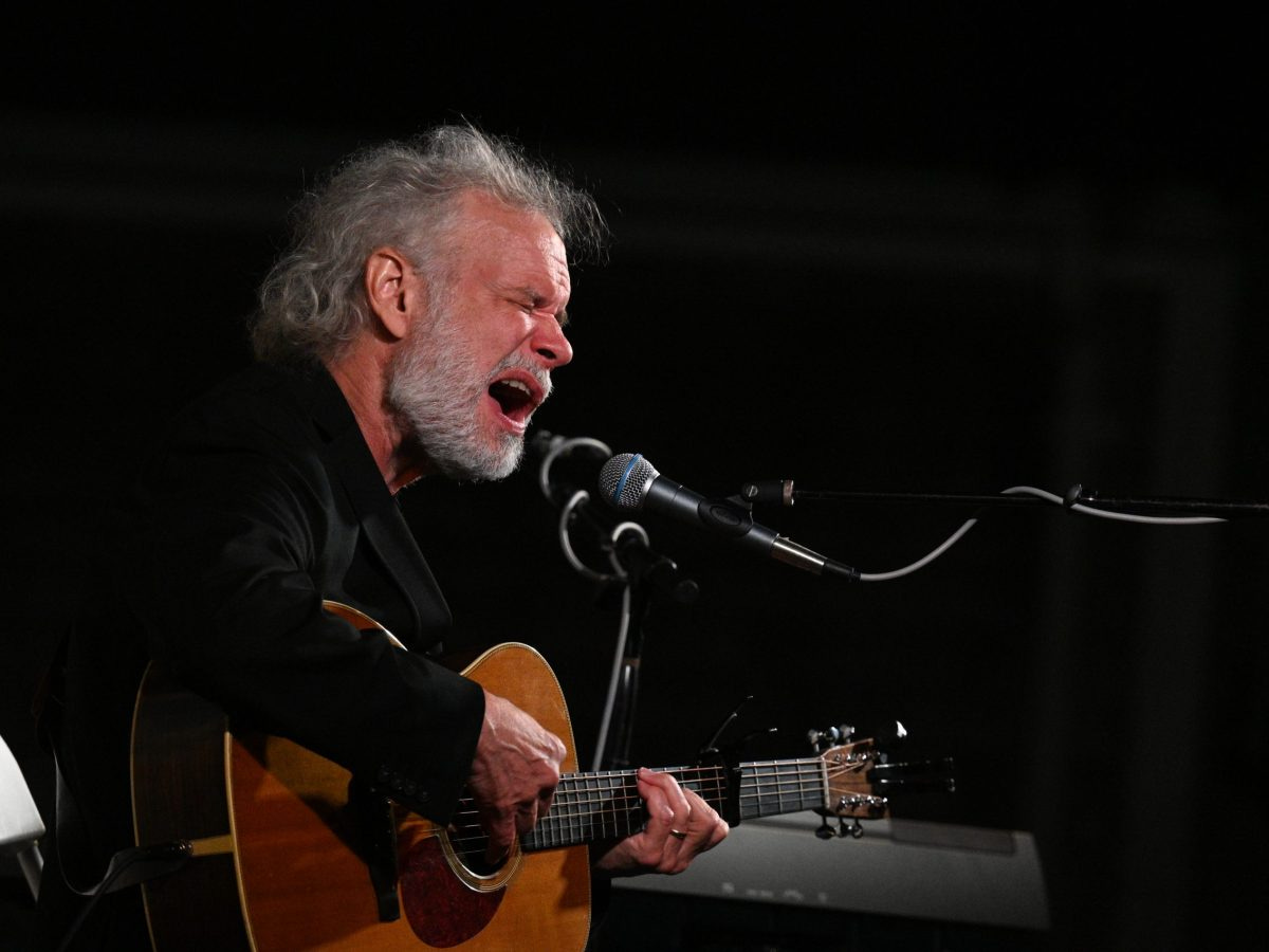 Concert Recap and Photos: John Gorka charms at Norman Bird Sanctuary