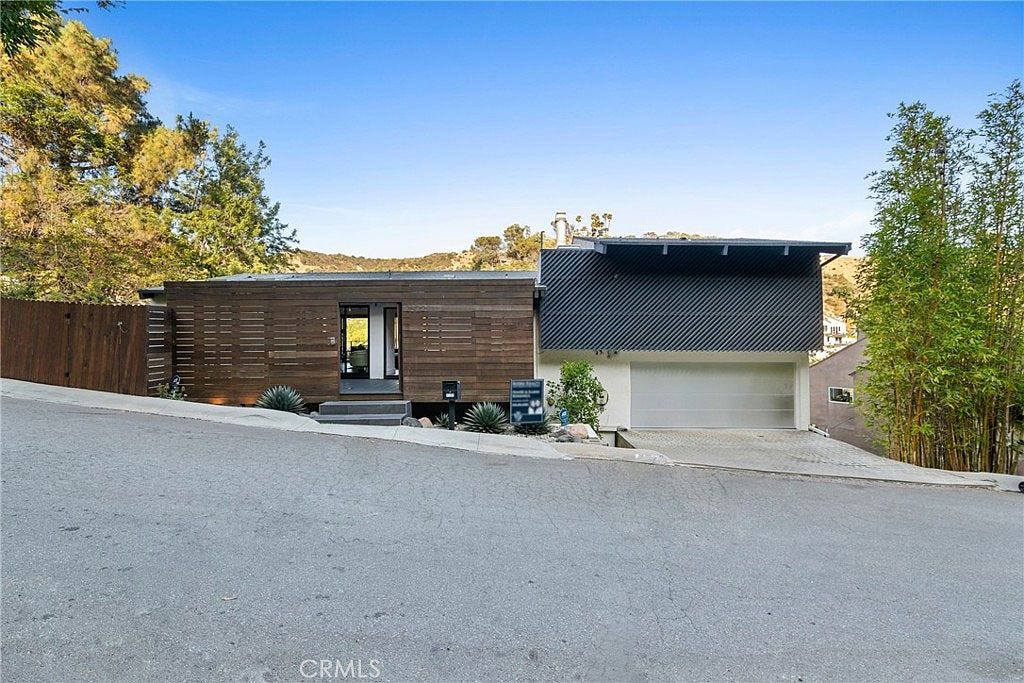 carousel photo #1 (MLS)