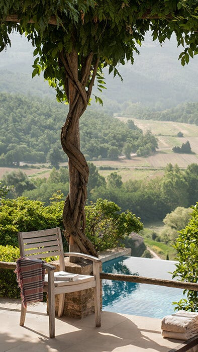 garden-maintenance-at-reschio-umbria