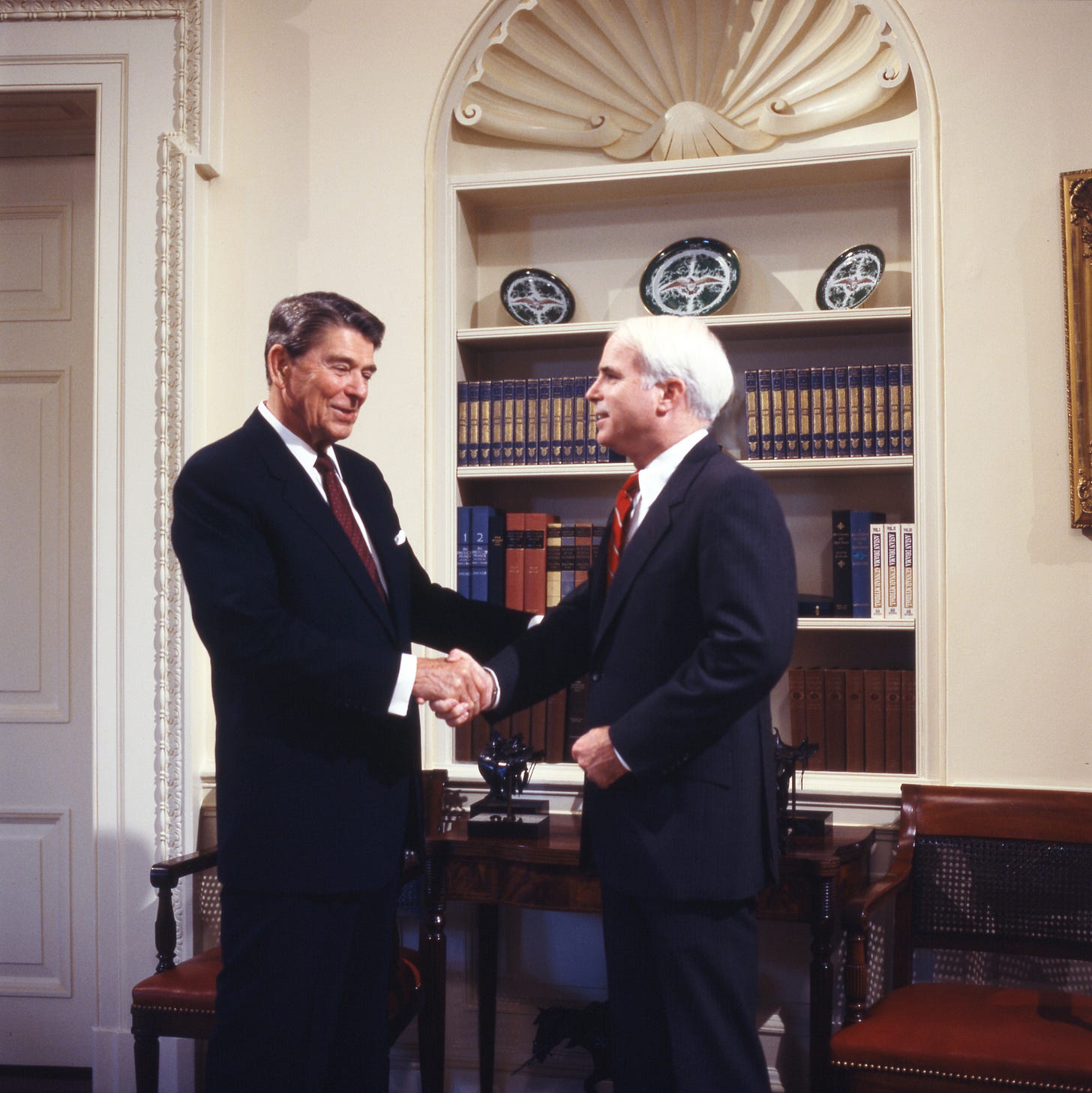 File:Ronald Reagan with John McCain.jpg - Wikimedia Commons File:Ronald Reagan with John McCain.jpg - Wikimedia Commons