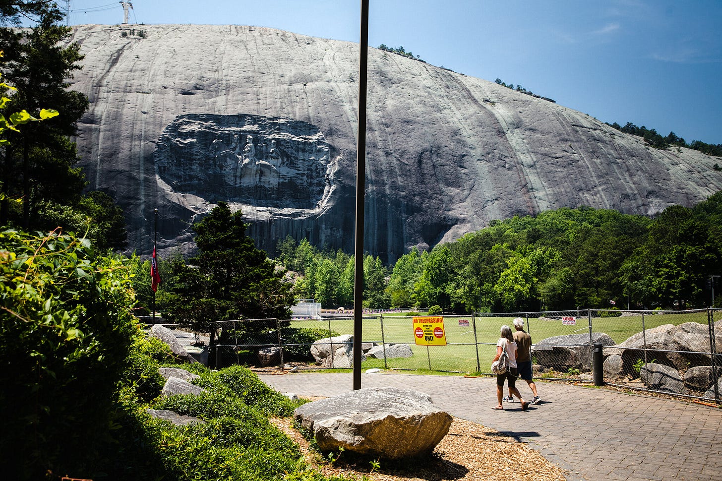 Stone Mountain's Giant Confederate Monument Avoids Removal - The New York Times Stone Mountain's Giant Confederate Monument Avoids Removal - The New York Times