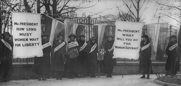 Suffragists protest in front of the White House