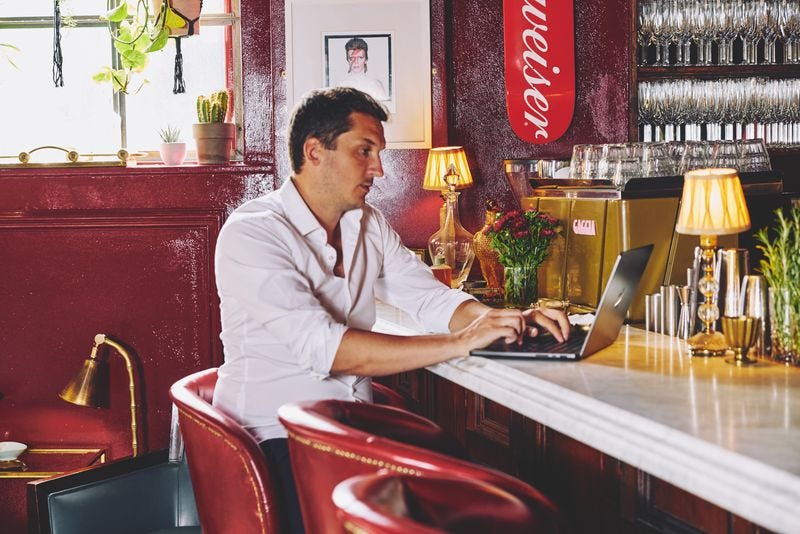 05_08_25_COM_THINK0016.jpg 05_08_25_COM_THINK0016.jpg