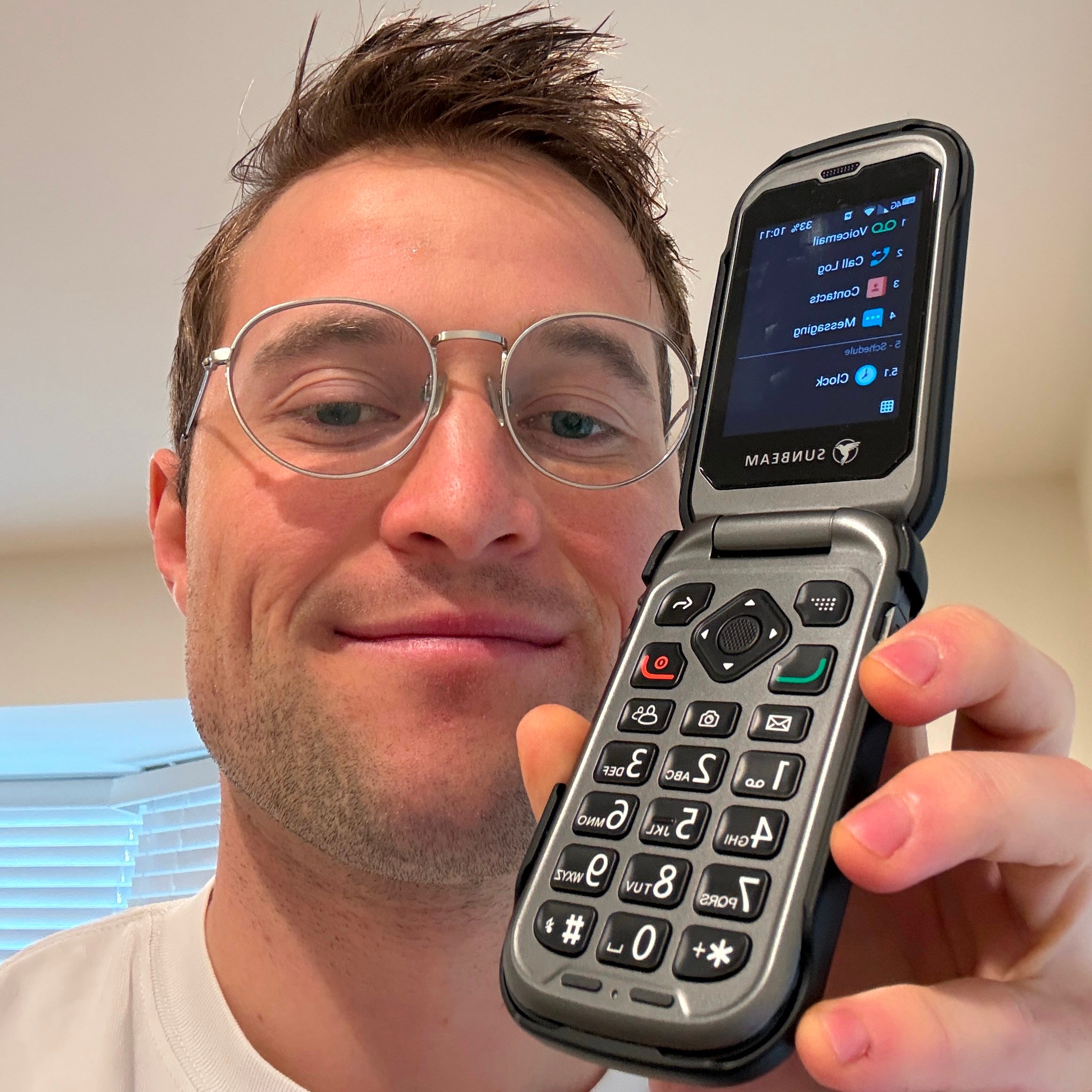Life With a Flip Phone