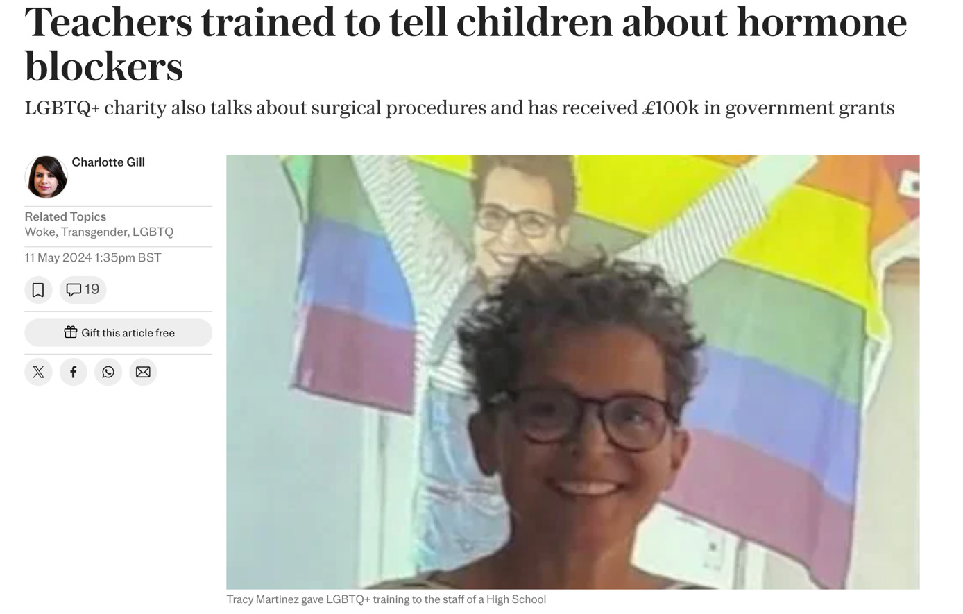 A person smiling for the camera

AI-generated content may be incorrect.