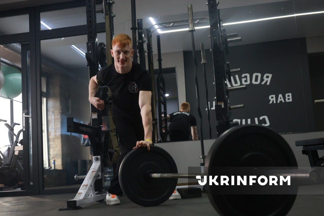 На зображенні може бути: ‎спортивний одяг та ‎текст «‎WЛoR RAR פיייי J JKRINFORM‎»‎‎