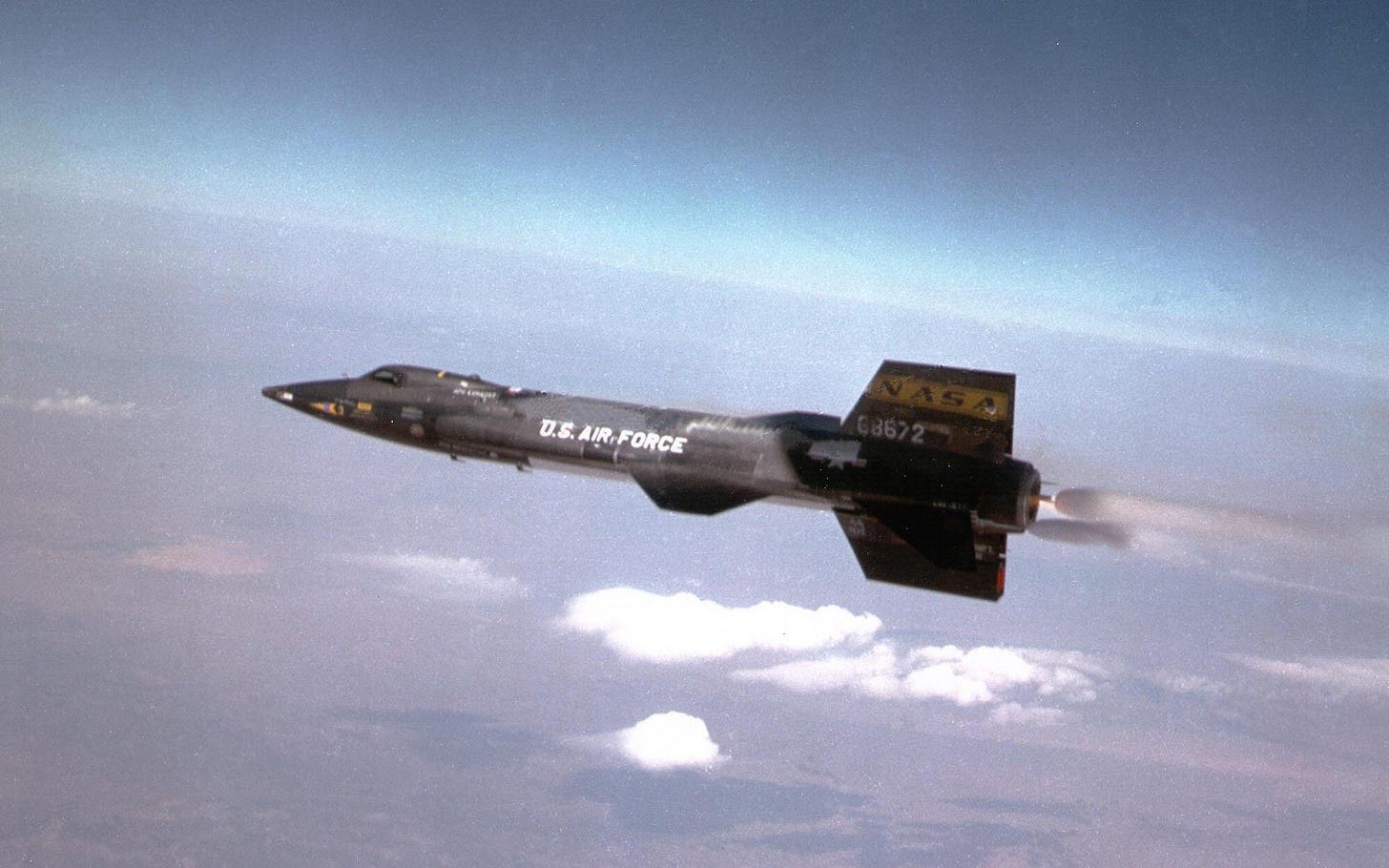 The North American X-15 the fastest maned aircraft ever flown with a speed of mach 6.70 : 4,520 : mph : 2.021 km/s : r/interestingasfuck The North American X-15 the fastest maned aircraft ever flown with a speed of mach 6.70 : 4,520 : mph : 2.021 km/s : r/interestingasfuck