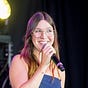 Julia Trost's avatar