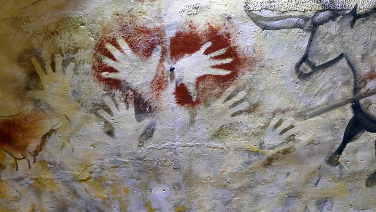 New hand prints found in Altamira New hand prints found in Altamira