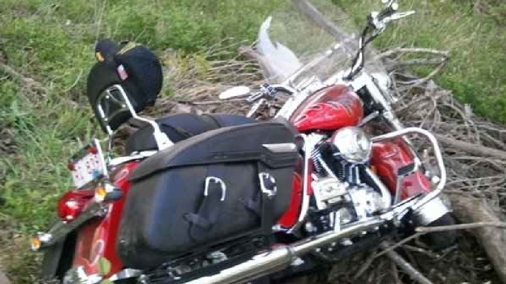 Petrino's wrecked motorcycle up for auction online