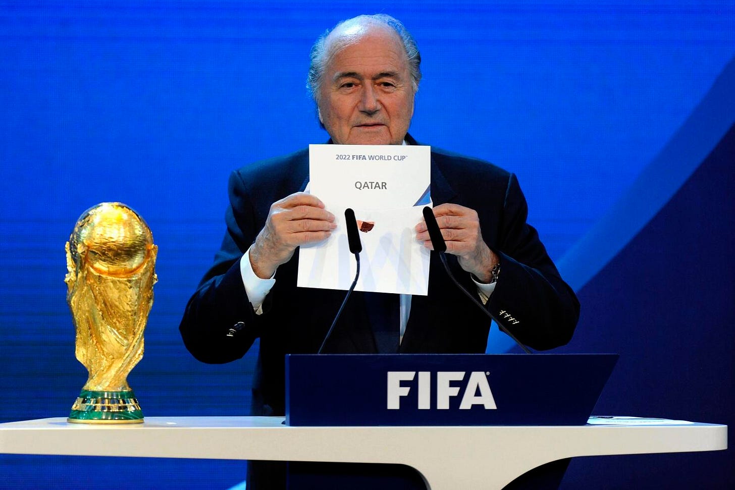 Blatter: Fue un 'error' darle a Qatar la sede del Mundial - Los Angeles  Times