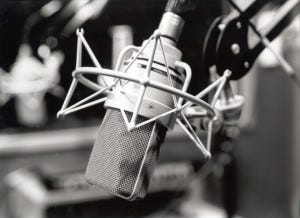 microphone-1461544 microphone-1461544