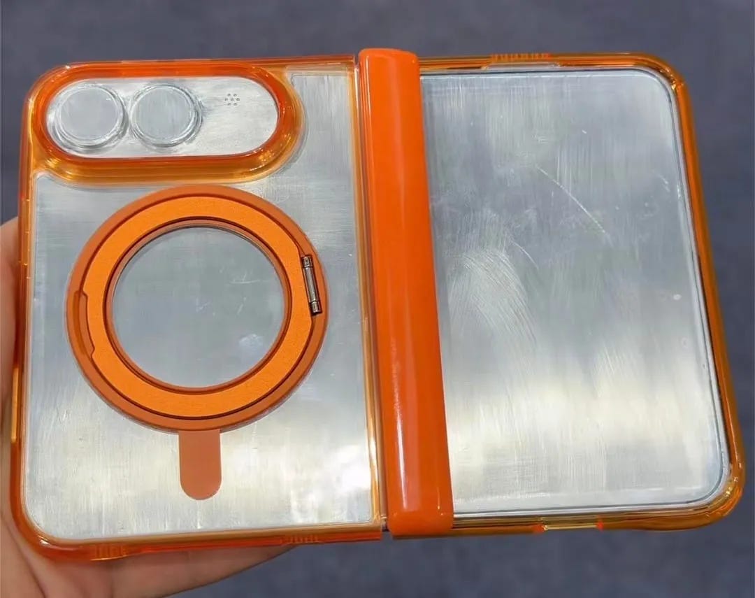 Supuesta funda de un supuesto iPhone plegable, fabricada por una empresa turca