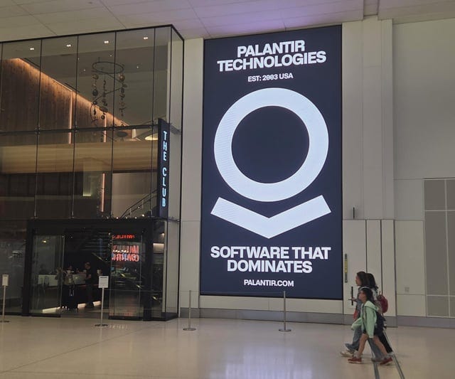 r/pics - SUIM THE C1UB THE J DEERLAGO PALANTIR TECHNOLOGIES EST: 2003 USA SOFTWARE THAT DOMINATES