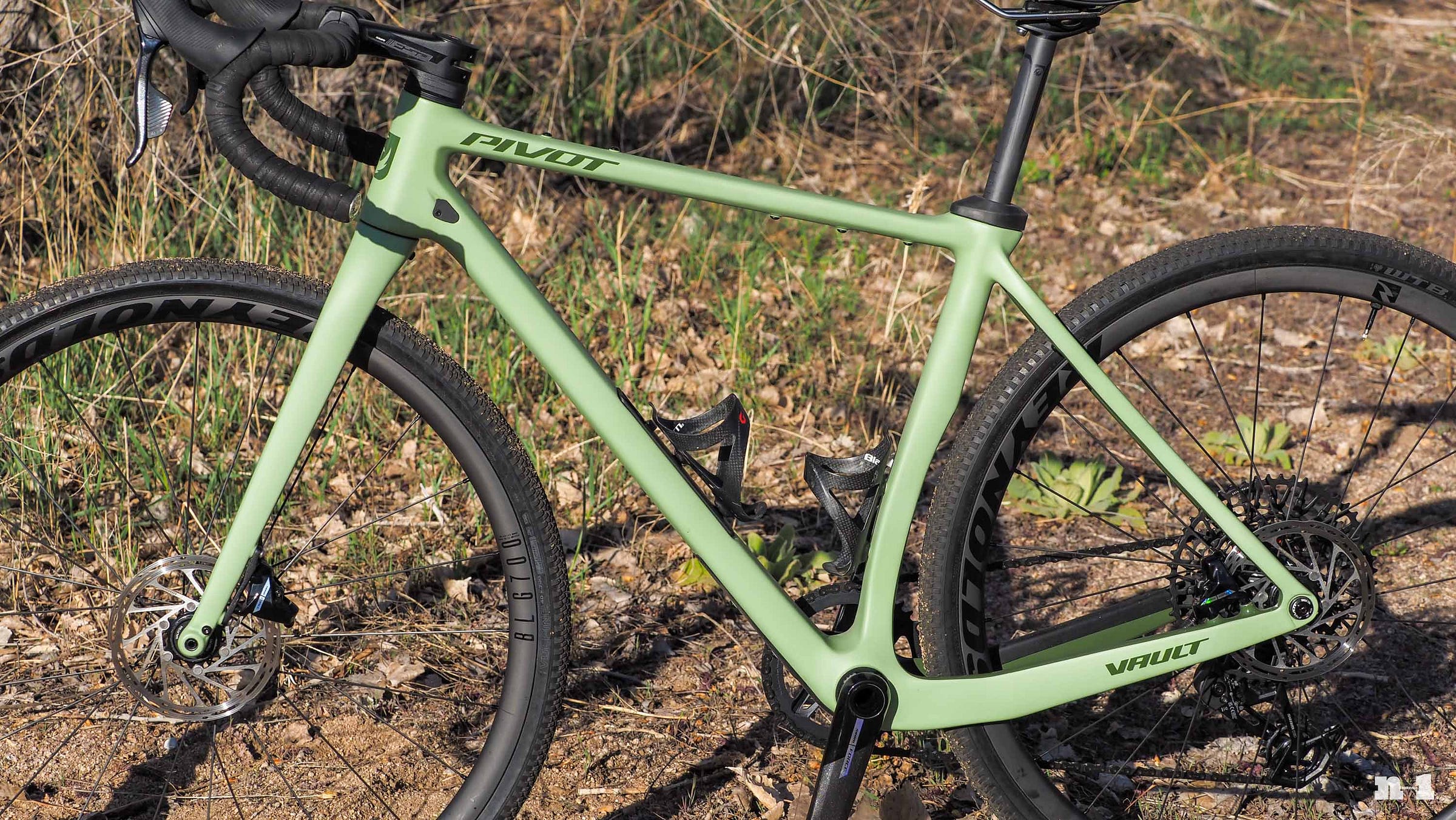 Pivot Cycles Vault gravel bike review
