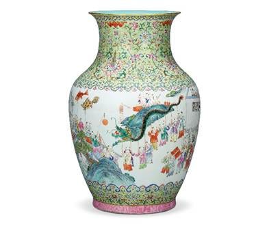 A LARGE SACRIFICIAL-BLUE- GLAZED BOTTLE VASE, TIANQIUPING, QIANLONG  SIX-CHARACTER SEAL MARK AND OF THE PERIOD (1736-1795) | Christie's