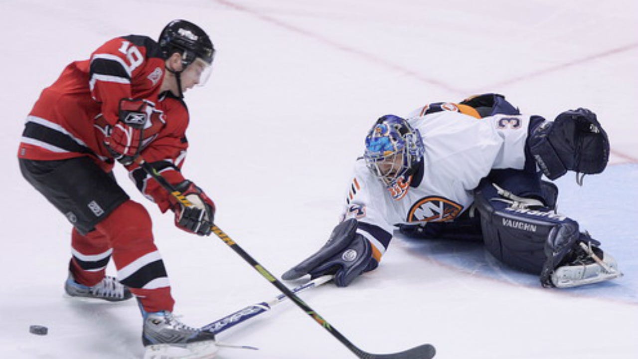 TBT: Islanders poke check Maple Leafs out of last playoff spot in 07' -  Sportsnet.ca
