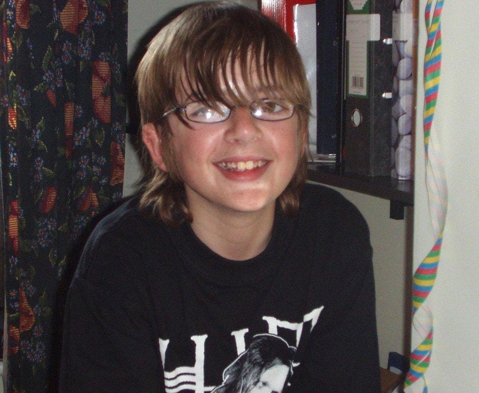 Andrew Gosden: The boy who disappeared - BBC News
