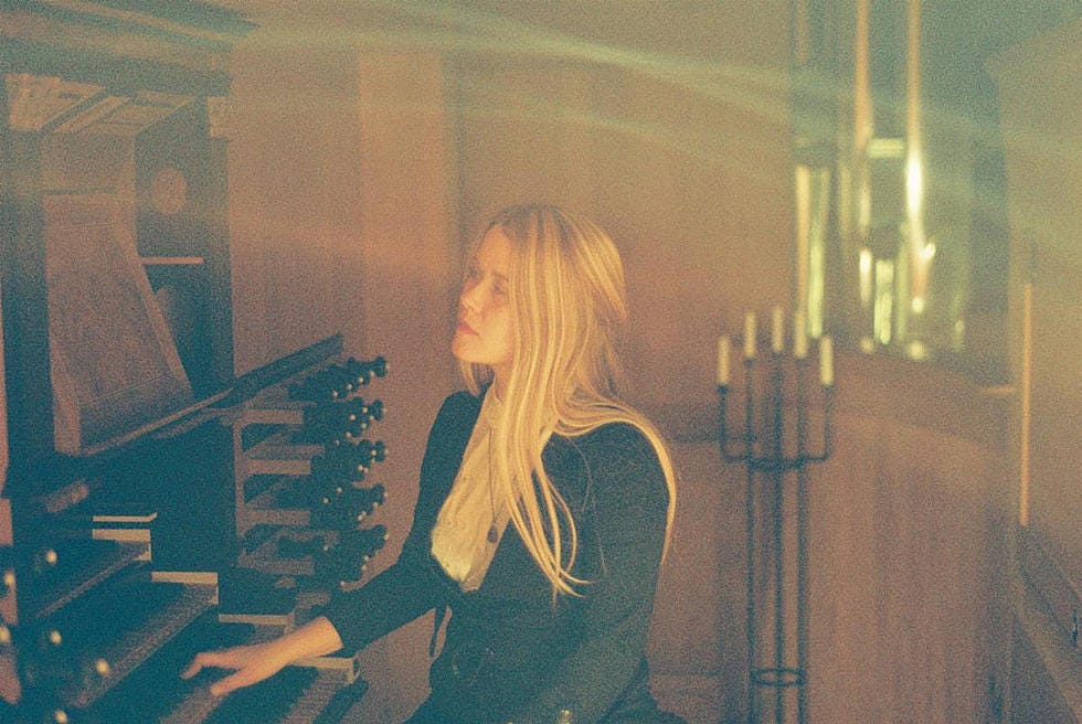 https://townsquare.media/site/838/files/2020/07/anna-von-hausswolff-organ.jpg?w=980&q=75