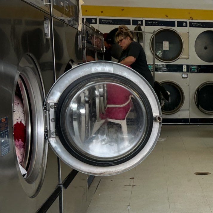 In de wasserette moeten de wildste ideeen geboren zijn.