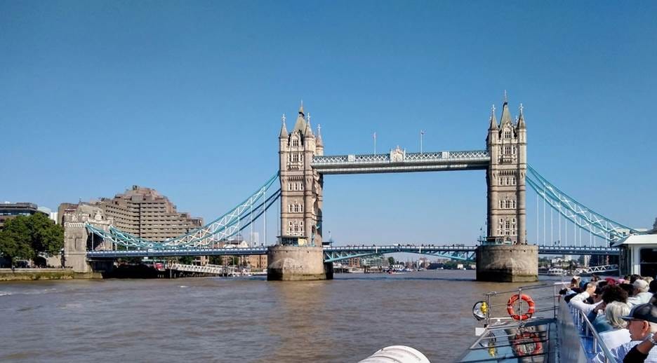 A bridge over a river
AI-generated content may be incorrect. A bridge over a river
AI-generated content may be incorrect.