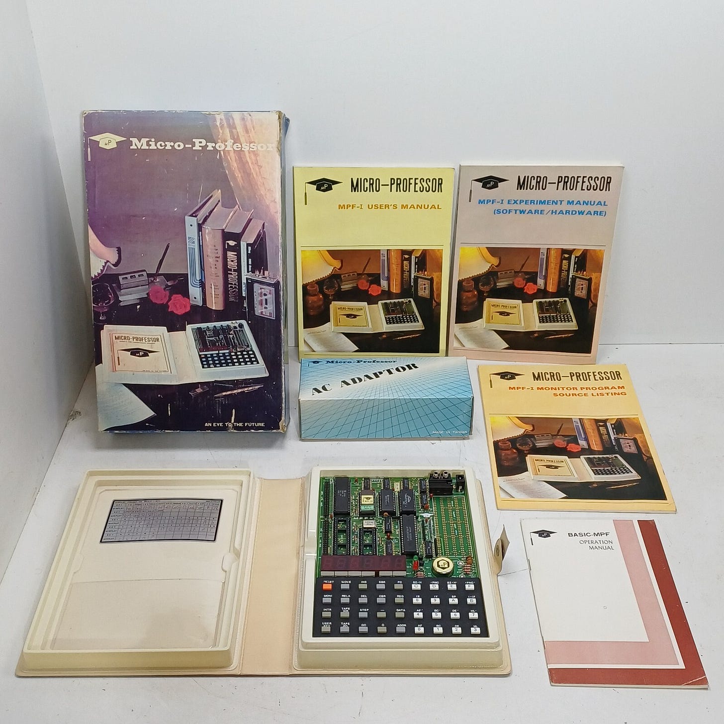 Micro-Professor MPF-1B MultiTech GETESTET Boxed Manuals Netzteil Single-Board Vintage - Bild 1 von 24