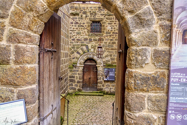 To the Rocher Corneil from the cathedral