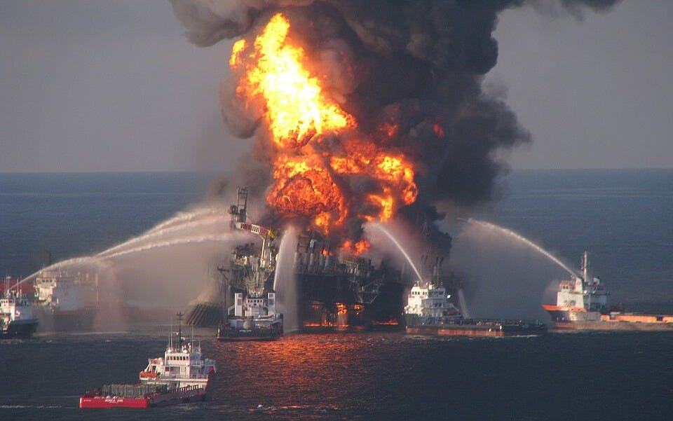 File:100421-G-XXXXL- 003 - Deepwater Horizon fire.jpg