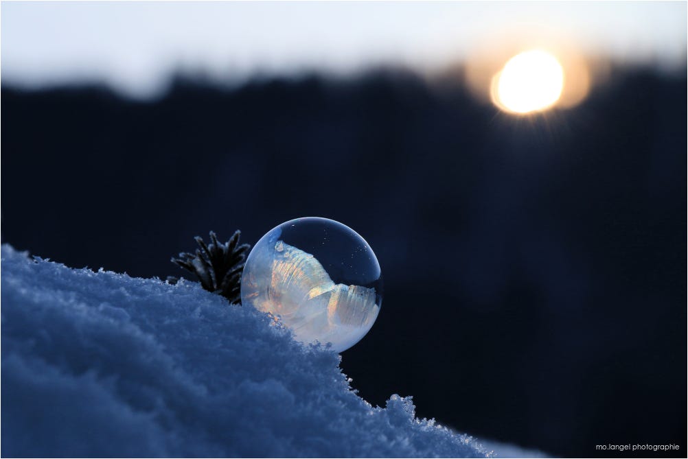 Le soleil apparait