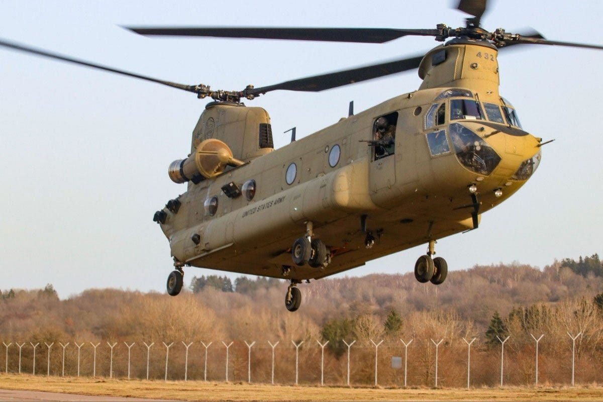 US Army Chinook helicopter responds to Venezuelan earthquake relief mission (US Southern Command photo)
