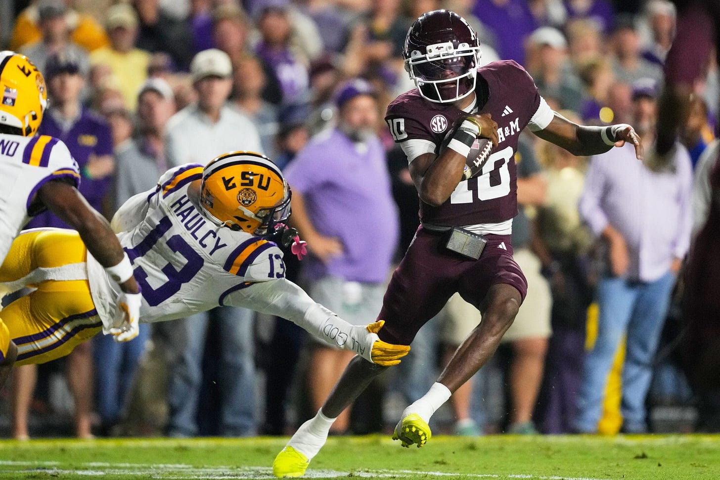 Reed produces 4 TDs and No. 3 Texas A&M races away from No. 20 LSU, 49-25 -  AccessWdun