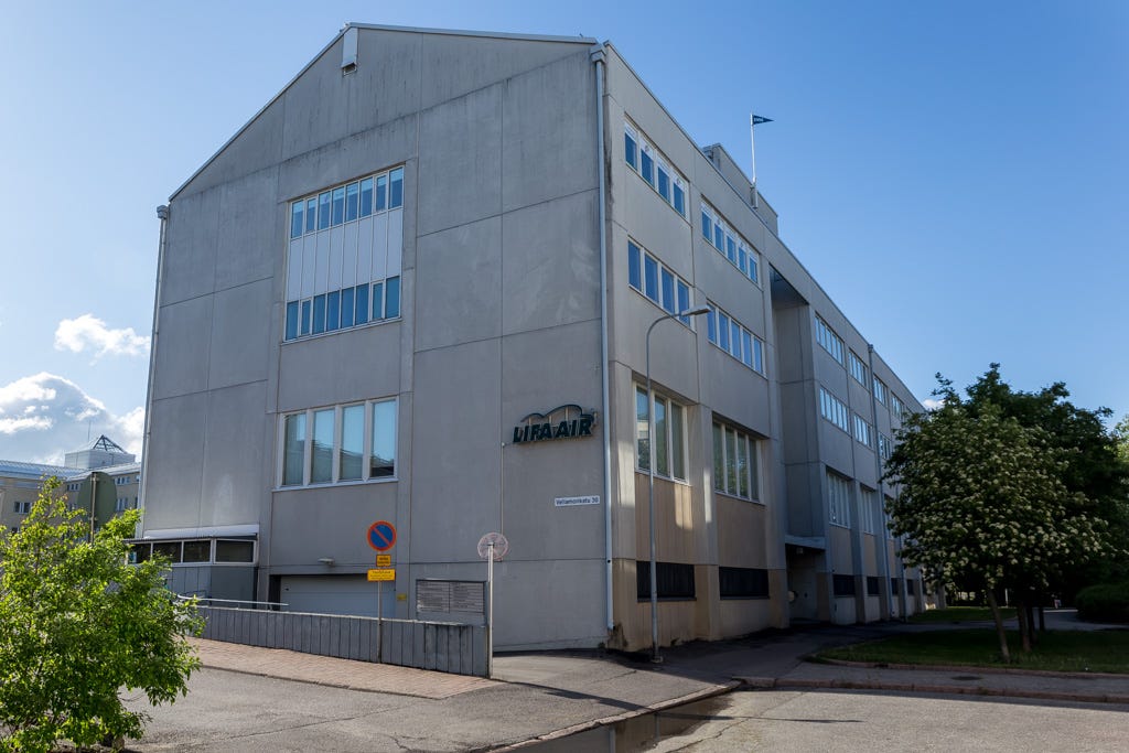 Kyseinen rakennus on pääosin teollisuus- ja varastokäytössä, ja se tarjoaa toimistotiloja laajalle joukolle “kansalaisjärjestöjä”. Toiminta samasta osoitteesta mahdollistaa tiiviimmän propagandayhteistyön, kuten näemme jatkuvasti tekevän. Kyseinen rakennus on pääosin teollisuus- ja varastokäytössä, ja se tarjoaa toimistotiloja laajalle joukolle “kansalaisjärjestöjä”. Toiminta samasta osoitteesta mahdollistaa tiiviimmän propagandayhteistyön, kuten näemme jatkuvasti tekevän.