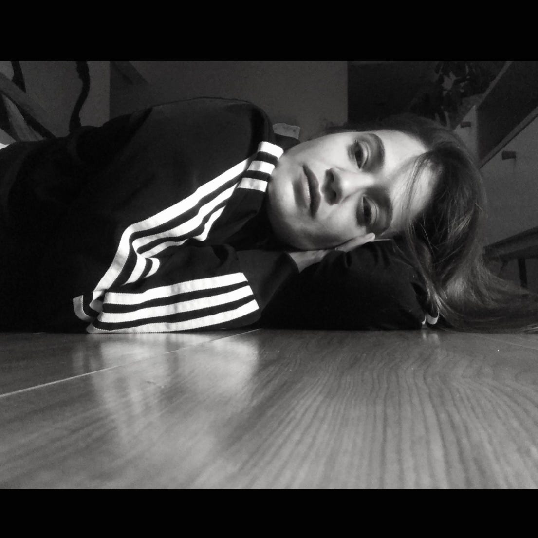 A Vida Apenas - por Claudia Castelo Branco