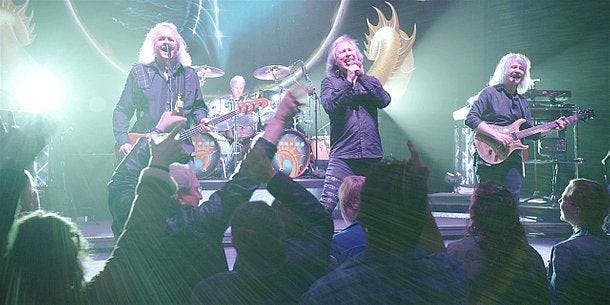 Kansas rocking out Carry On during Walker show. Kansas rocking out Carry On during Walker show.