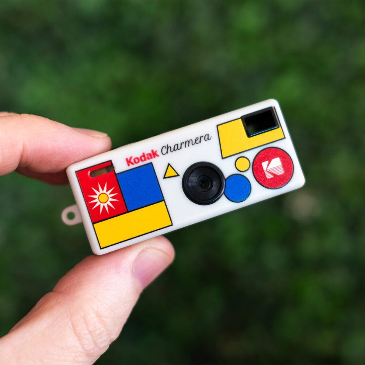 Kodak Charmera Review: Cute Keychain Camera Goes Beyond Retro and Straight  to Bad - CNET