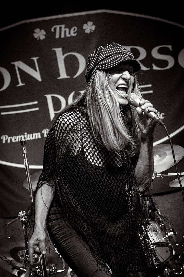 Maylee Thomas / photos by Troy Larson