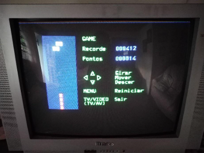 A televisão antiga da minha avó. Tem o jogo Tetris no menu. : r/Tetris A televisão antiga da minha avó. Tem o jogo Tetris no menu. : r/Tetris